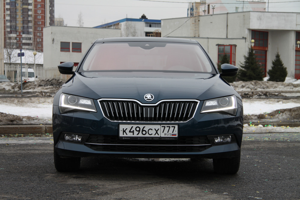 Куплю шкода суперб б у. А877мр97 Skoda Superb. Skoda Superb 2022 атермальное стекло оттенок. Йозеф Шкода. Онли Шкода Санкт-Петербург.