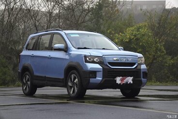 Российские продажи кроссовера SWM G03F начнутся в мае 2025 года Российские продажи кроссовера SWM G03F начнутся в мае 2025 года