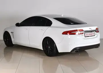 Jaguar XF Вид 3