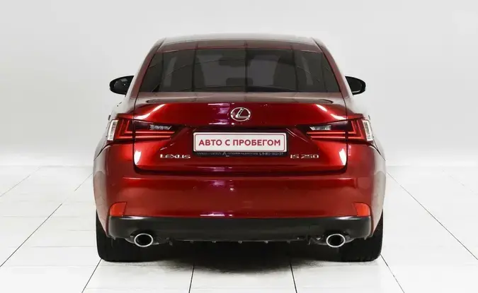 Lexus IS
