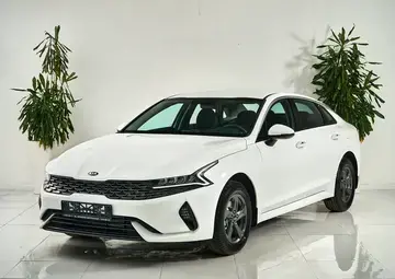 Kia K5 Вид 1
