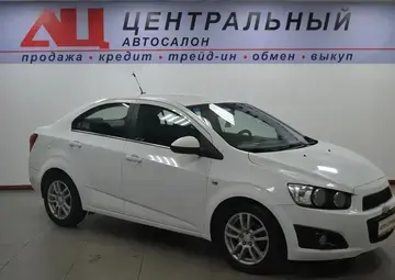 Chevrolet Aveo Вид 3