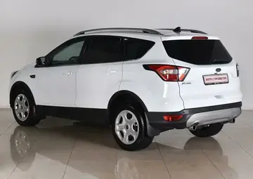 Ford Kuga Вид 2