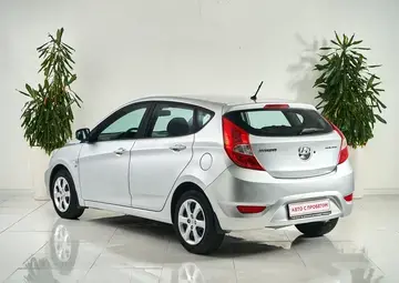 Hyundai Solaris Вид 4