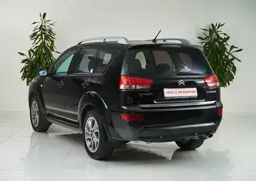 Citroen C-Crosser Вид 4