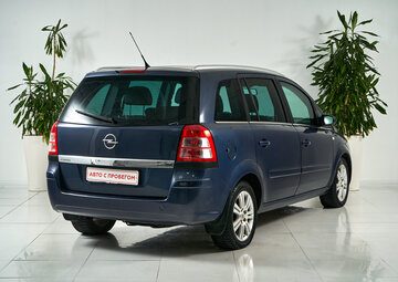 Opel Zafira Вид 5