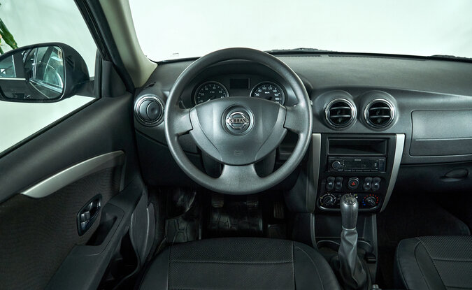 Nissan Almera