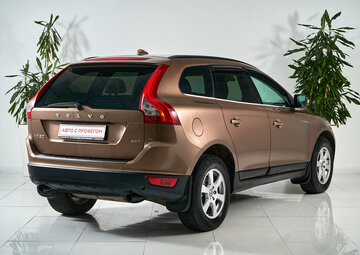 Volvo XC60 Вид 4