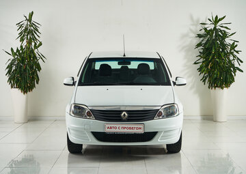 Renault Logan Вид 2