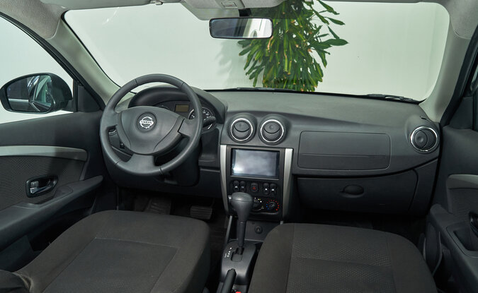 Nissan Almera