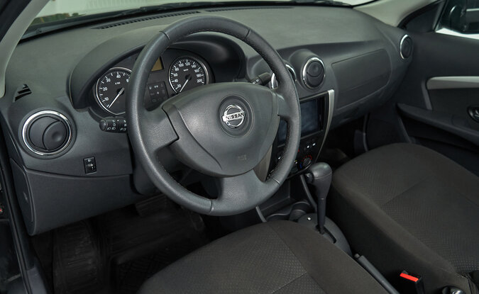 Nissan Almera