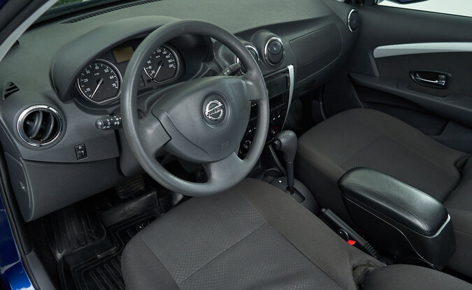 Nissan Almera