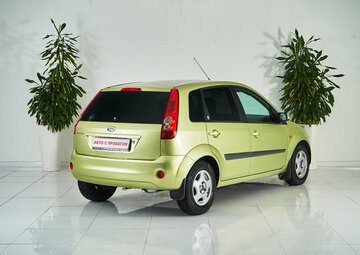 Ford Fiesta Вид 5