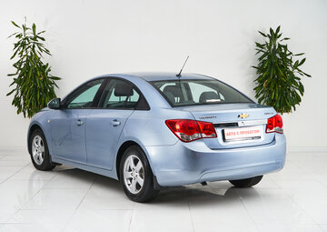 Chevrolet Cruze Вид 4