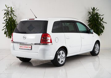 Opel Zafira Вид 5