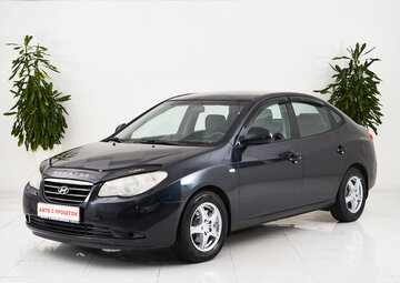 Hyundai Elantra Вид 1