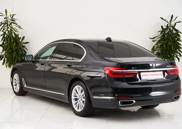 BMW 7 серии Вид 5