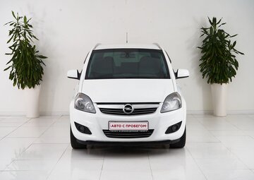 Opel Zafira Вид 2