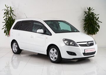 Opel Zafira Вид 3