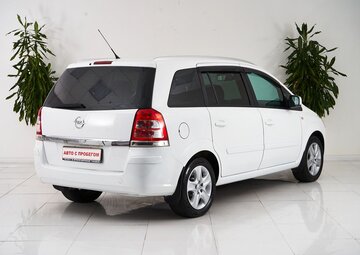 Opel Zafira Вид 5