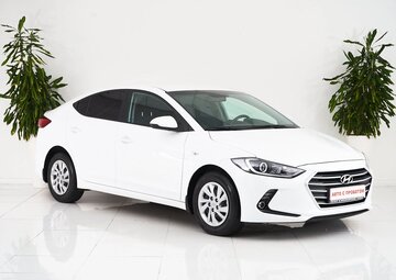Hyundai Elantra Вид 3