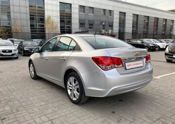 Chevrolet Cruze Вид 5