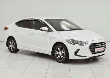 Hyundai Elantra Вид 1