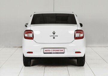 Renault Logan Вид 4
