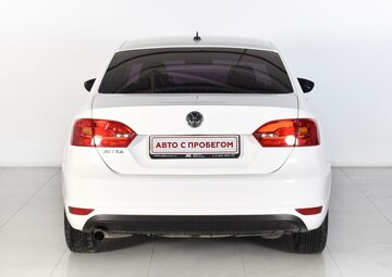 Volkswagen Jetta Вид 4