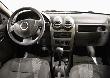 Renault Logan Вид 5