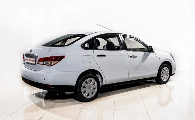 Nissan Almera
