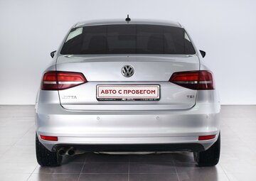 Volkswagen Jetta Вид 4
