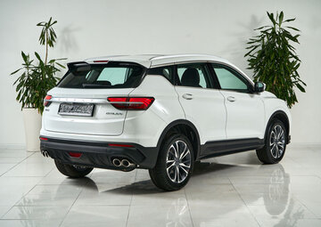 Geely Coolray Вид 4