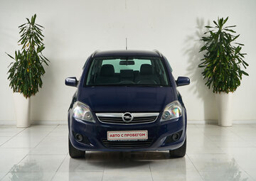 Opel Zafira Вид 2