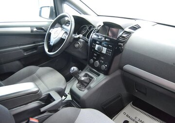Opel Zafira Вид 5
