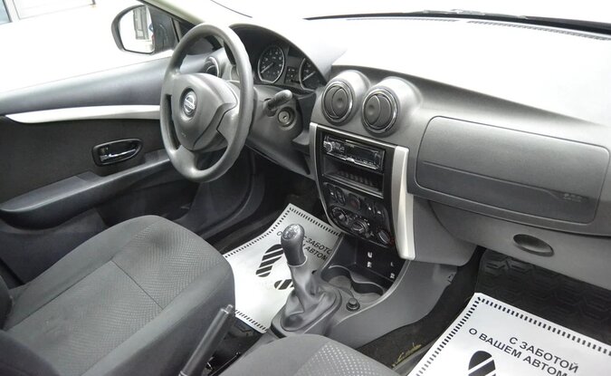 Nissan Almera