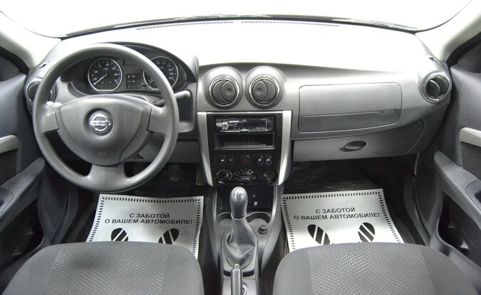 Nissan Almera