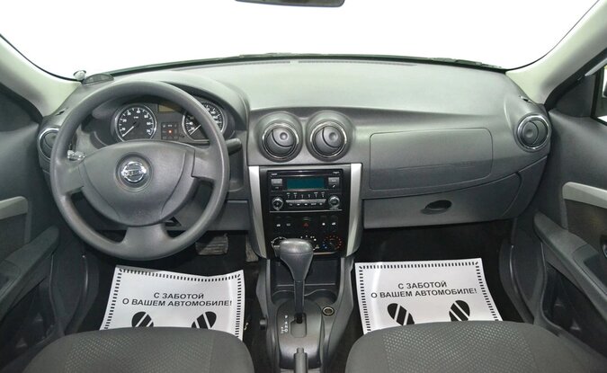 Nissan Almera