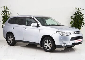 Mitsubishi Outlander Вид 3